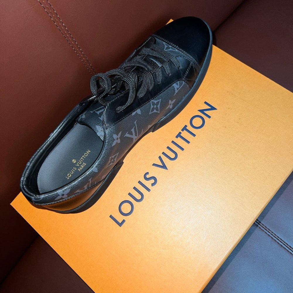 LOUIS VUITTON LUXEMBOURG - Picture 2 of 2